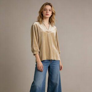 NWOT John Mark Pleated Ruffle Collar Velvet 3/4 Sleeve Pullover Blouse Size M